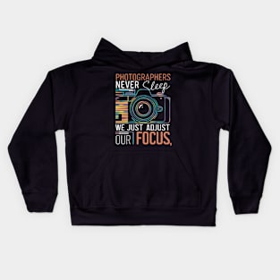 Photographers never sleep, cameraman Kids Hoodie